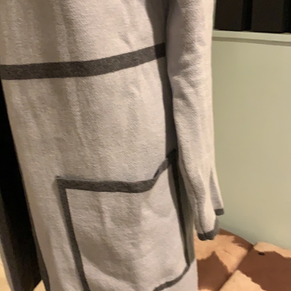 Grey open front Sweater - Picture 2 of 7